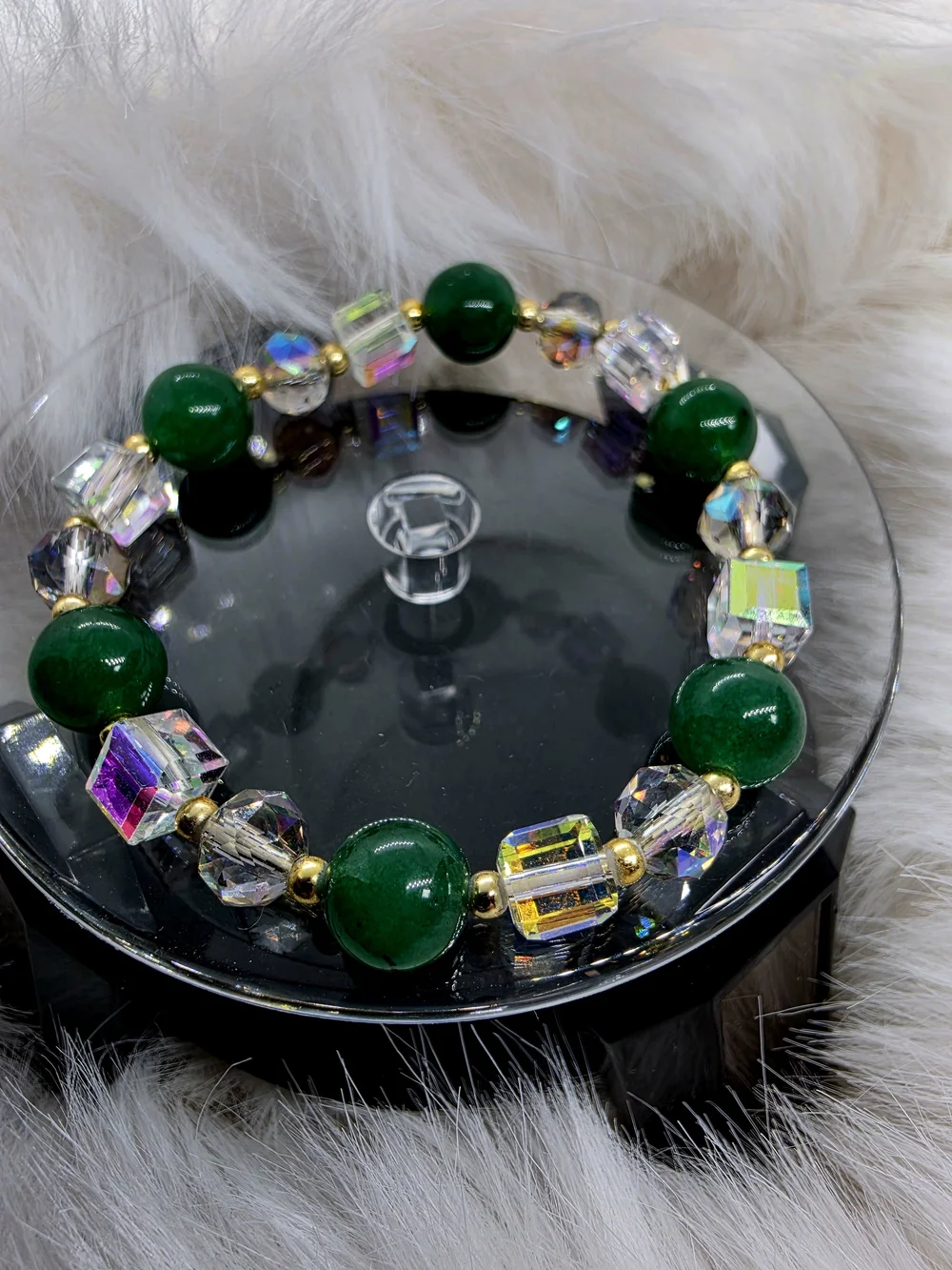Green Adventurine Beaded Bracelet with Shimmering Crystal Beads
